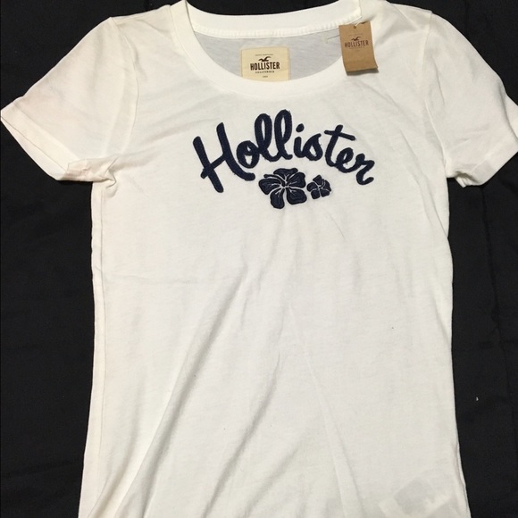 White Hollister t-shirt