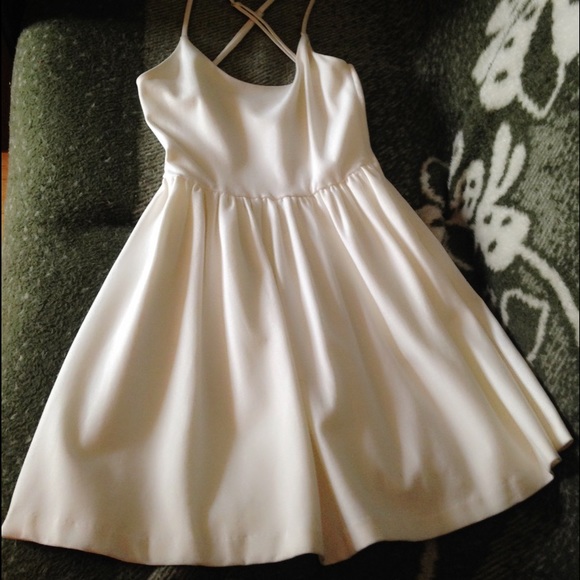 NEVER WORN, perfect condition, too Small!