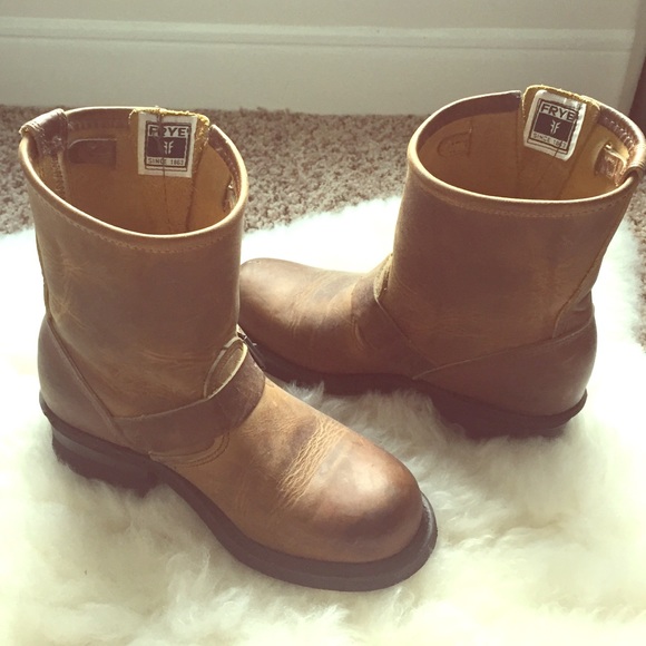 FRYE Engineer 8R Boots