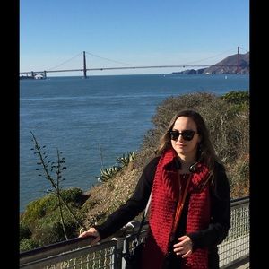 Meet your Posher, Carolina