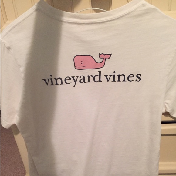 Vineyard vines tee - Picture 2 of 3