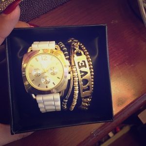 NWT chic gold watch