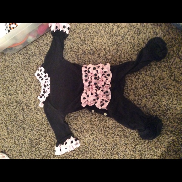 Mud pie baby footie only worn once