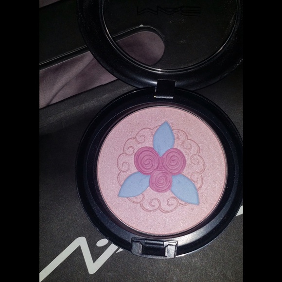 MAC Cosmetics Other - Authentic MAC LE blush