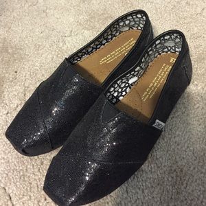 TOMS black glitter. Size 6