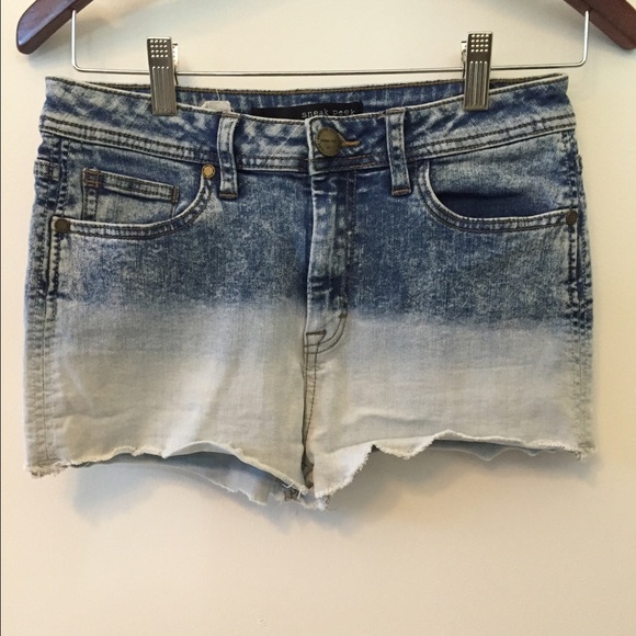 High-waisted shorts