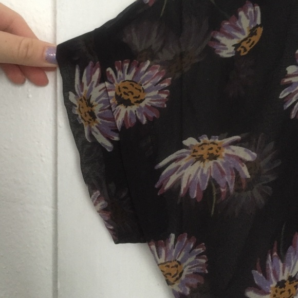 O'neil purple daisy sheer button up blouse - Picture 4 of 4