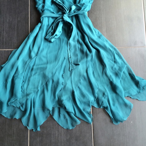 (SOLD) Beautiful ruffled dress!! - Picture 3 of 4