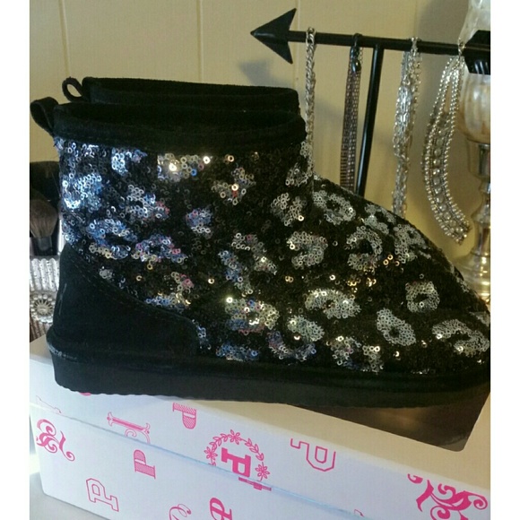 SOLD - Picture 3 of 4