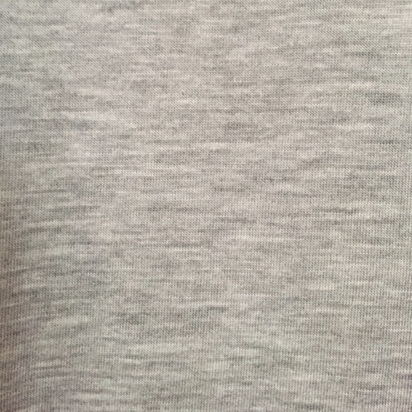 Grey tank top - Picture 2 of 3