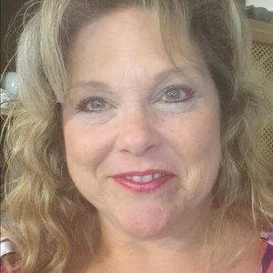 Meet your Posher, Shelly