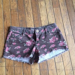 Maroon floral denim shorts