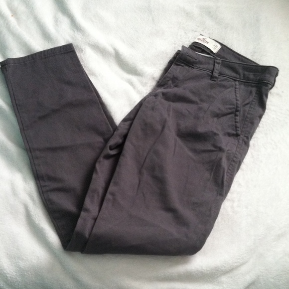 Hollister bottom