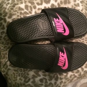 Nike slides/sandals