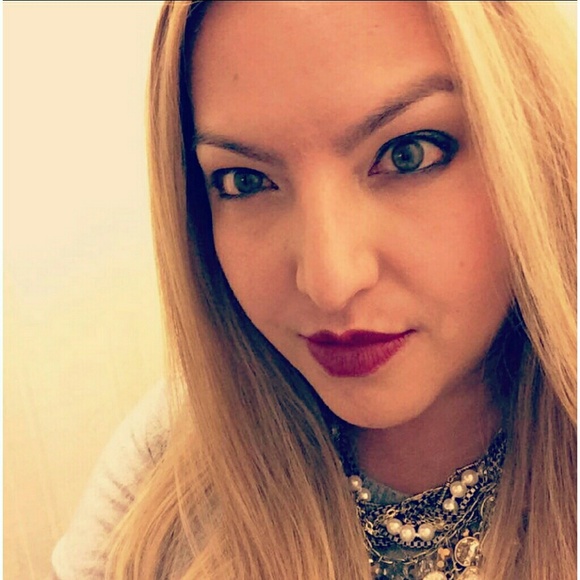 Meet your Posher, Maria