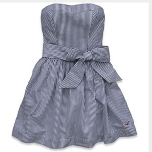 Stripped strapless Hollister dress