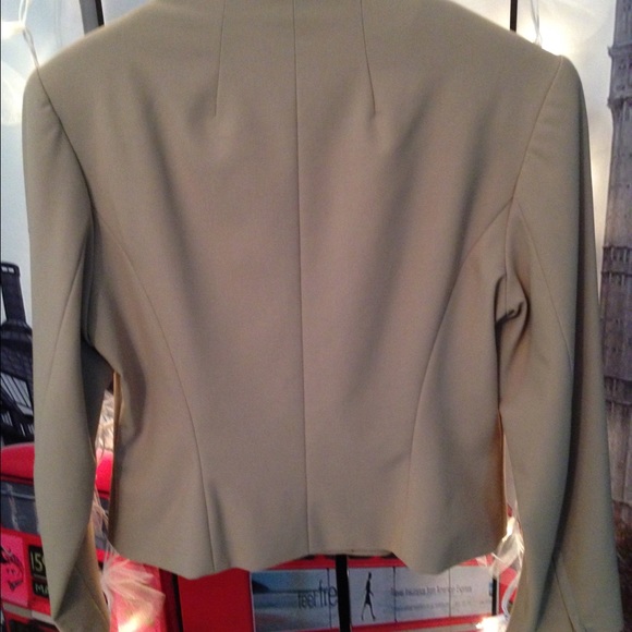🌰🌰Tan Jacket🌰🌰 - Picture 3 of 4