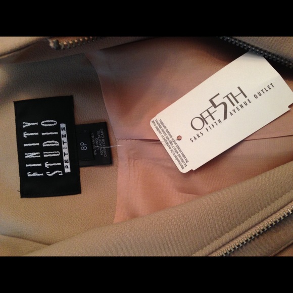 🌰🌰Tan Jacket🌰🌰 - Picture 4 of 4