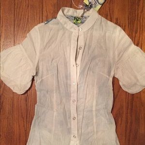 NWT white button up blouse with detail on back