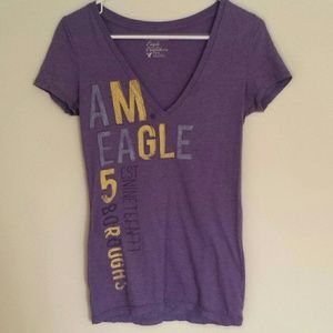 American eagle v neck
