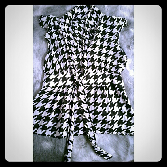 Hounds tooth Peplum Blouse