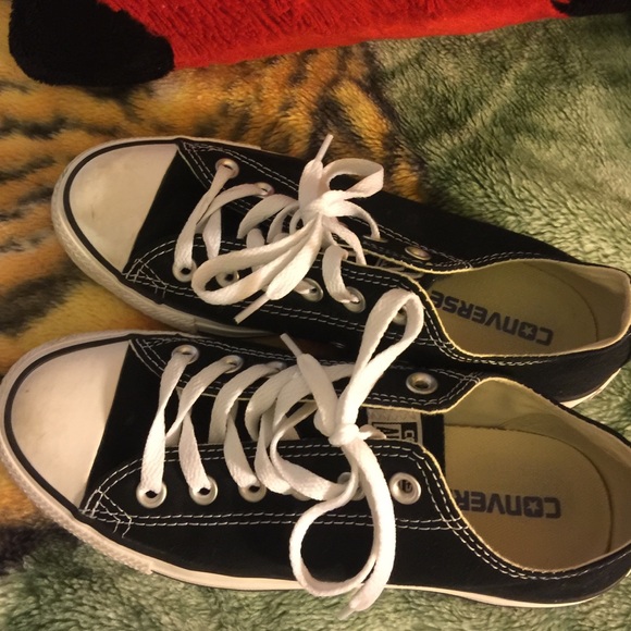 Black converse