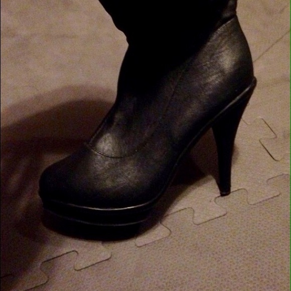 Brand new long boots with heels - Picture 1 of 4
