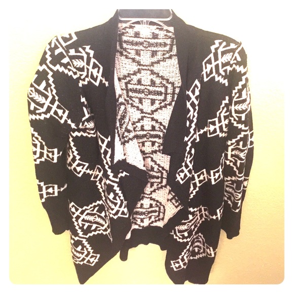 Patterned sweater cardigan