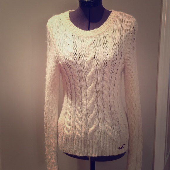 Hollister Cable Knit Cream Sweater
