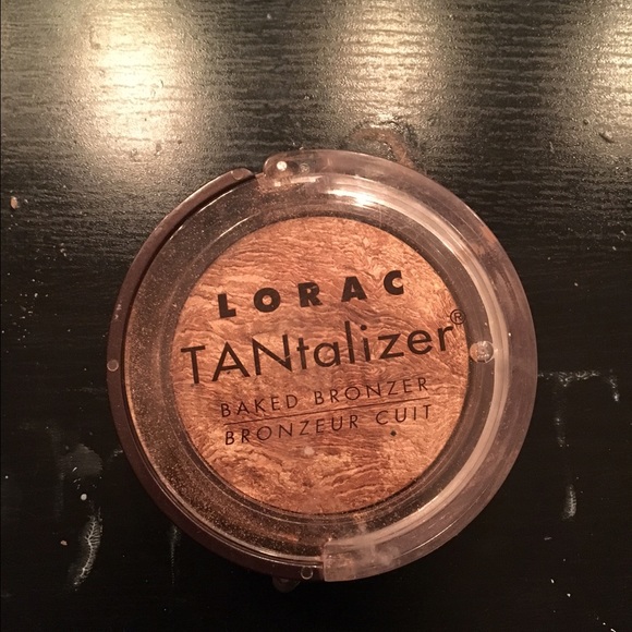 LORAC TANtalizer Baked Bronzer