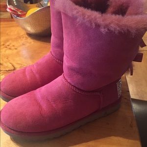 Size 8 Bailey bow uggs