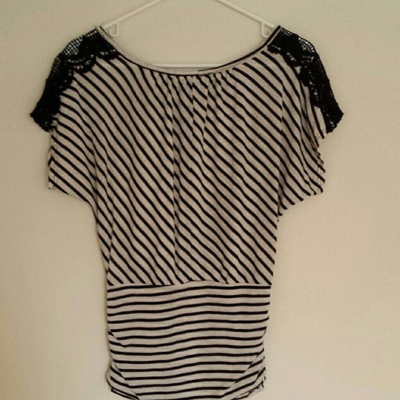 Black and white striped top - Picture 3 of 3