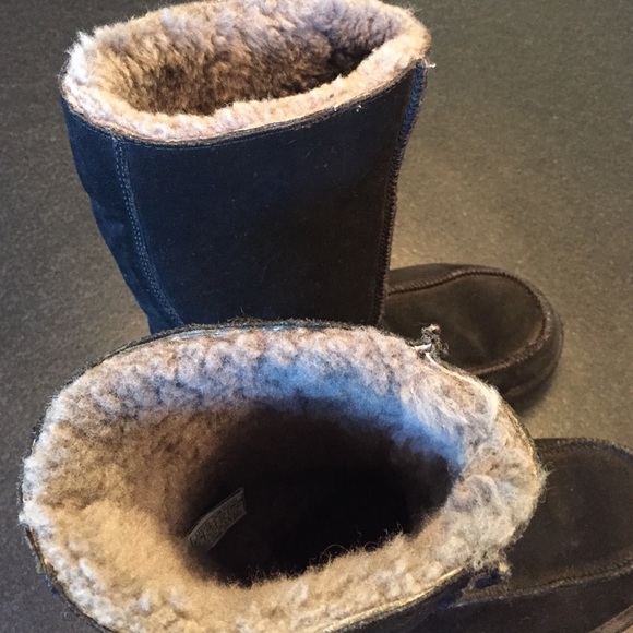 Black Uggs - Picture 3 of 4