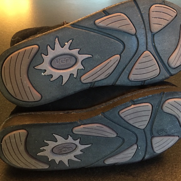 Black Uggs - Picture 4 of 4