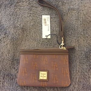 Dooney & Bourke wristlet