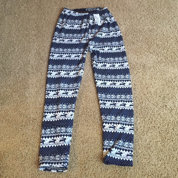 *CLOSING MY CLOSET SALE* NWT Fleece Lined Leggings