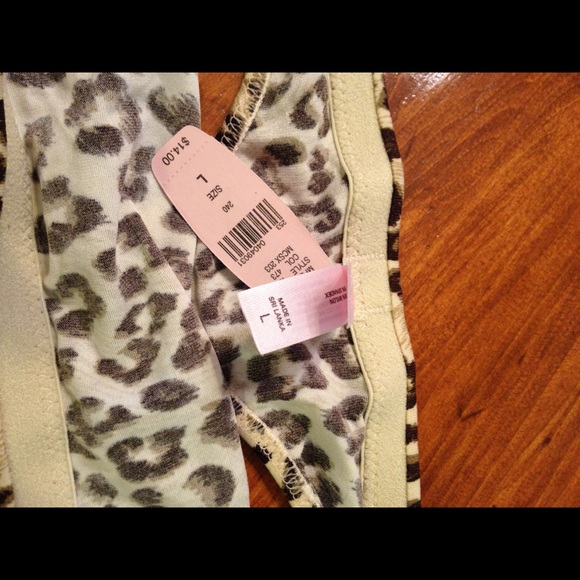 Victoria's Secret Body by Victoria Bra & Panty (L) - Picture 4 of 4