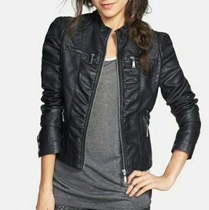 👓NWOT Stylish Faux Leather Jacket !😎