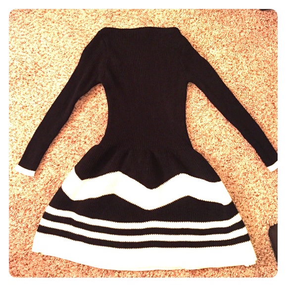 Black and White Sweater Dress ☑️