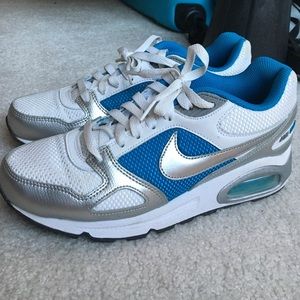 Nike air max tennis shoe