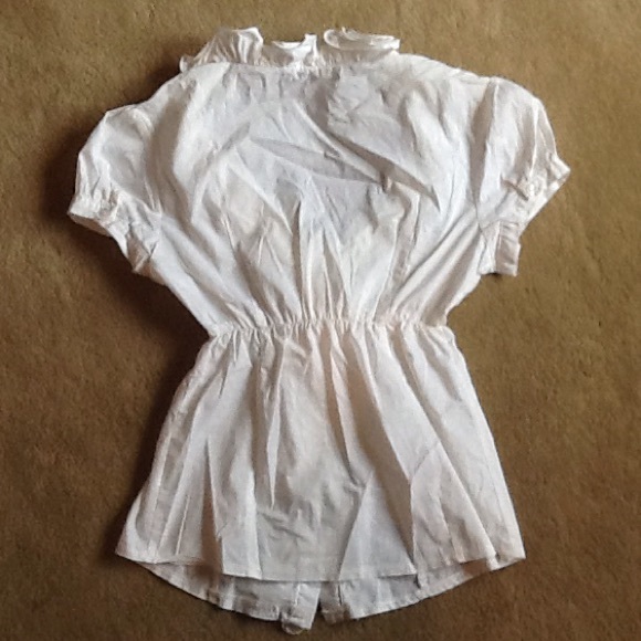 White cotton ruffle blouse. - Picture 3 of 3