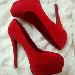 ~*host pick*~peep toe Qupid Heels