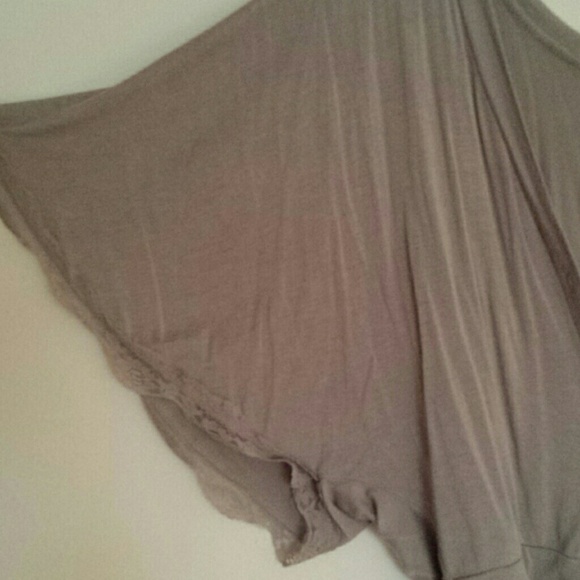 Buttoned throw over - Picture 2 of 2