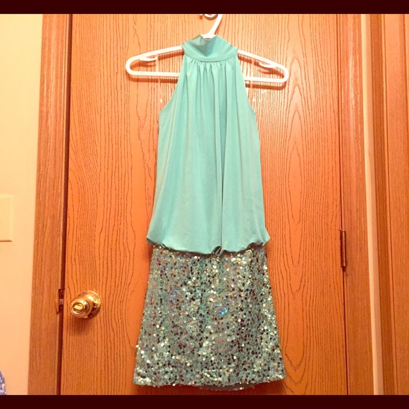 Aquamarine sparkly dress 👗✨
