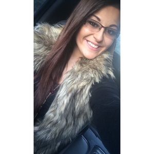 Meet your Posher, Deanna