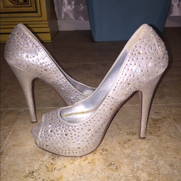 5" Rhinestone Pumps - Picture 2 of 4