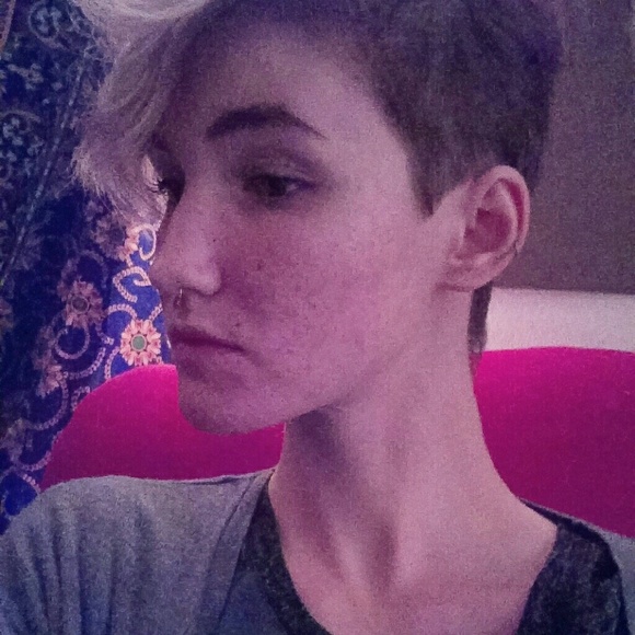 Meet your Posher, Olivia