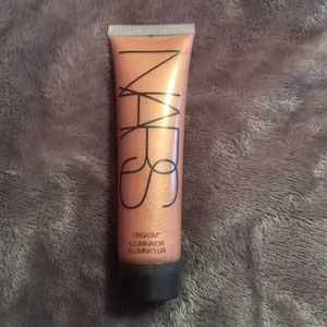 NARS illuminator
