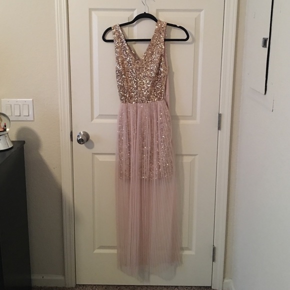Gold sequin dress - Picture 1 of 4