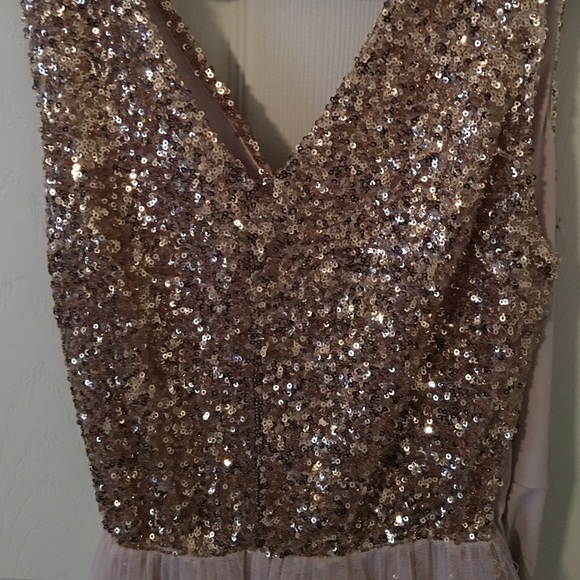 Gold sequin dress - Picture 2 of 4